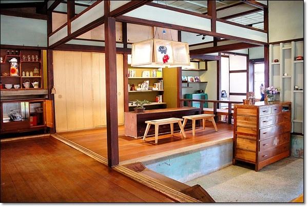 【台中下午茶】拾光机。拾光機壹號重新啟航，將老宅賦予新生命，日式木造建築環境更優，氛圍更棒 @飛天璇的口袋