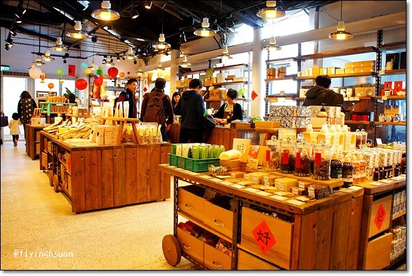 台北四四南村｜現代與復古衝突的美感，在眷村裡尋找歷史的足跡，好丘 good cho’s貝果 @飛天璇的口袋