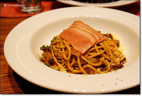 K2小蝸牛廚房。拿坡里AVPN機構認證的披薩，再訪尋找記憶中的味道 @飛天璇的口袋