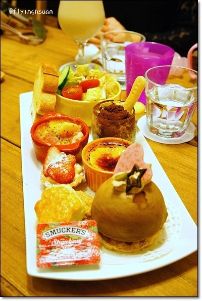 【台中下午茶】Hana Cafe。日系鄉村雜貨風店，環境溫馨可愛@台中新光三越B1 @飛天璇的口袋