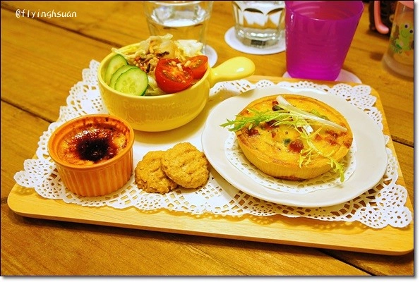 【台中下午茶】Hana Cafe。日系鄉村雜貨風店，環境溫馨可愛@台中新光三越B1 @飛天璇的口袋