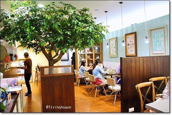 【台中下午茶】Hana Cafe。日系鄉村雜貨風店，環境溫馨可愛@台中新光三越B1 @飛天璇的口袋
