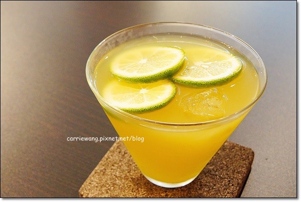 【台中下午茶】順咖啡．Soon Caf&eacute;。樸實小巧的咖啡館，咖啡好喝，甜點好吃&hellip; @飛天璇的口袋