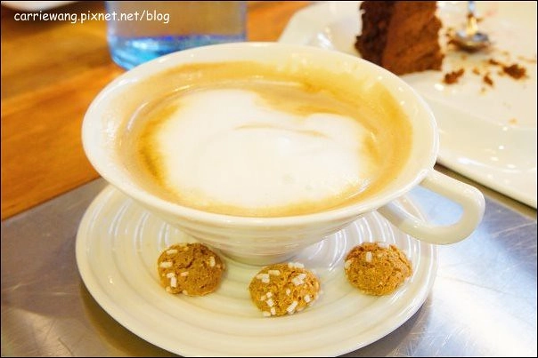 【台中蛋糕甜點】8巷23號 Orobello。義大利西西里手工蛋糕/冰淇淋專賣店，義大利師傅手工製作(外帶母親節蛋糕即日起預定打8折) @飛天璇的口袋