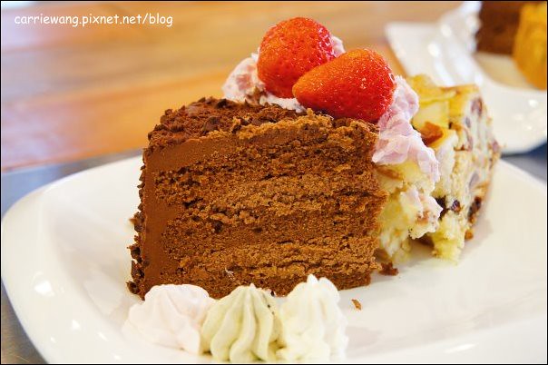 【台中蛋糕甜點】8巷23號 Orobello。義大利西西里手工蛋糕/冰淇淋專賣店，義大利師傅手工製作(外帶母親節蛋糕即日起預定打8折) @飛天璇的口袋