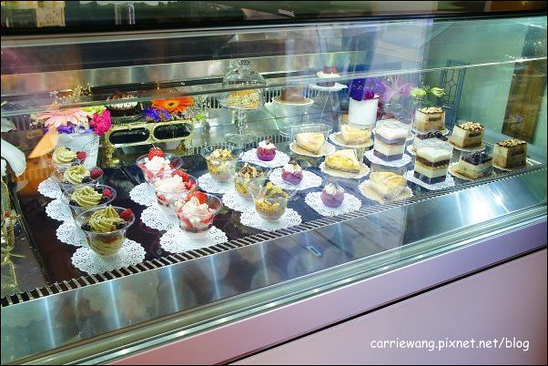 【台中蛋糕甜點】8巷23號 Orobello。義大利西西里手工蛋糕/冰淇淋專賣店，義大利師傅手工製作(外帶母親節蛋糕即日起預定打8折) @飛天璇的口袋