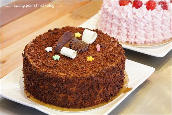 【台中蛋糕甜點】8巷23號 Orobello。義大利西西里手工蛋糕/冰淇淋專賣店，義大利師傅手工製作(外帶母親節蛋糕即日起預定打8折) @飛天璇的口袋