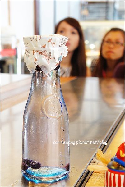 【台中蛋糕甜點】8巷23號 Orobello。義大利西西里手工蛋糕/冰淇淋專賣店，義大利師傅手工製作(外帶母親節蛋糕即日起預定打8折) @飛天璇的口袋