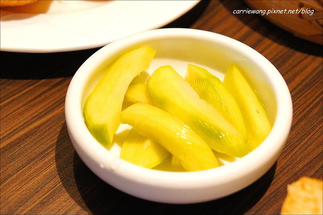 【台中港式飲茶】哄供茶餐廳。香港師傅坐陣，餐點便宜又超值，4/11(五)前全面打6折 @飛天璇的口袋