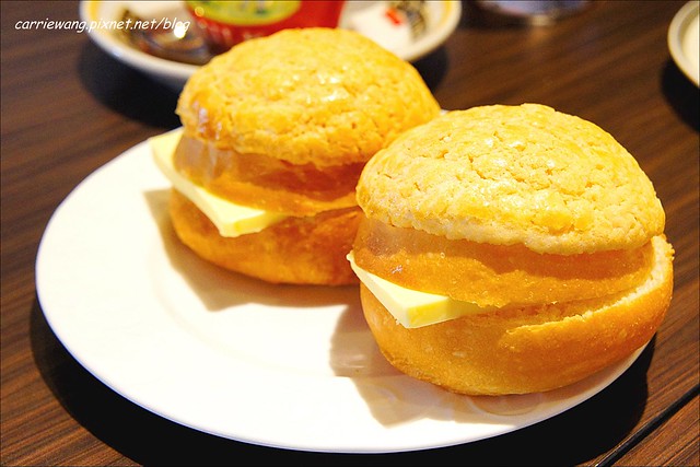 【台中港式飲茶】哄供茶餐廳。香港師傅坐陣，餐點便宜又超值，4/11(五)前全面打6折 @飛天璇的口袋