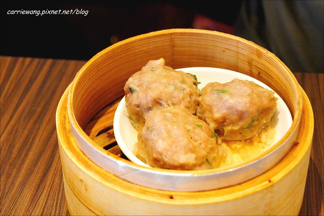 【台中港式飲茶】哄供茶餐廳。香港師傅坐陣，餐點便宜又超值，4/11(五)前全面打6折 @飛天璇的口袋