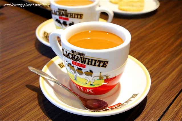 【台中港式飲茶】哄供茶餐廳。香港師傅坐陣，餐點便宜又超值，4/11(五)前全面打6折 @飛天璇的口袋