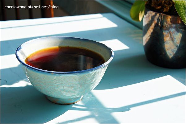 【台中下午茶】Dan Man Cafe．丹曼咖啡。隱身在巷弄間的老宅咖啡館，用碗喝咖啡，你試過嗎？ @飛天璇的口袋