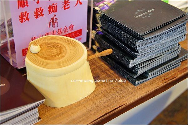 【台中下午茶】Dan Man Cafe．丹曼咖啡。隱身在巷弄間的老宅咖啡館，用碗喝咖啡，你試過嗎？ @飛天璇的口袋