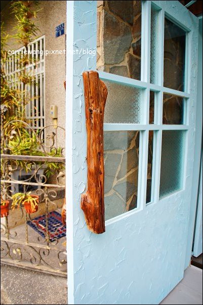 【台中下午茶】Dan Man Cafe．丹曼咖啡。隱身在巷弄間的老宅咖啡館，用碗喝咖啡，你試過嗎？ @飛天璇的口袋