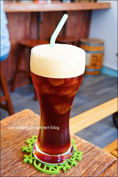 【台中下午茶】Dan Man Cafe．丹曼咖啡。隱身在巷弄間的老宅咖啡館，用碗喝咖啡，你試過嗎？ @飛天璇的口袋