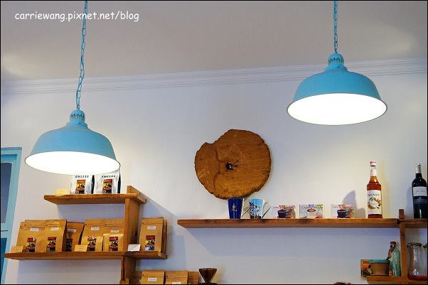 【台中下午茶】Dan Man Cafe．丹曼咖啡。隱身在巷弄間的老宅咖啡館，用碗喝咖啡，你試過嗎？ @飛天璇的口袋