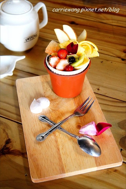 【台中蛋糕甜點】菈唯思法式甜點．La Vie Douce。檸檬塔酸不溜丟，但是好吃又驚艷，逢甲商圈美食推薦！ @飛天璇的口袋