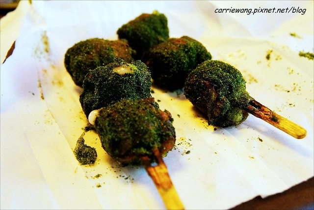 【逢甲小吃美食】激旨燒鳥．Gekiuma Yakitori。逢甲夜市人氣美食，排隊排到天荒地老也甘願，好吃CP值又高，值得推薦！ @飛天璇的口袋