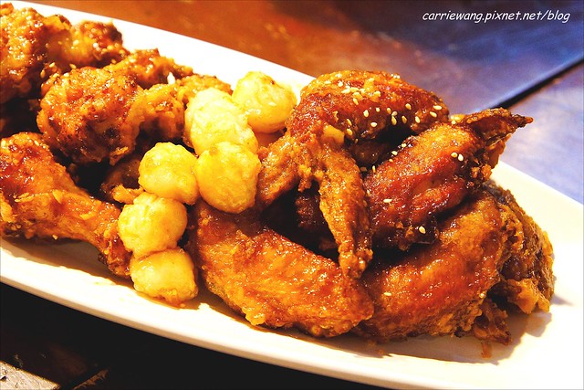 朴大哥的韓式炸雞店：逢甲夜市人氣美食，初雪的日子，學韓劇”來自星星的你”中，千頌伊吃炸雞配啤酒&hellip; @飛天璇的口袋