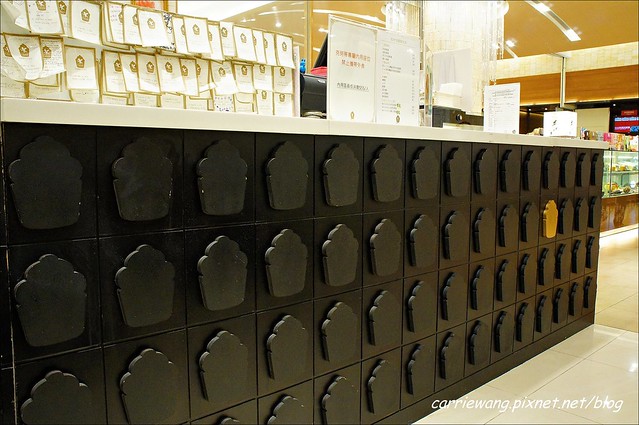 【台中蛋糕甜點】克勞蒂杯子蛋糕．Cloudy Cupcake。戲給媽咪最夢幻的母親節禮物，還有可愛的Hello Kitty杯子蛋糕哦！(4/18~5/11母親節限定，粉絲頁有抽獎活動~) @飛天璇的口袋