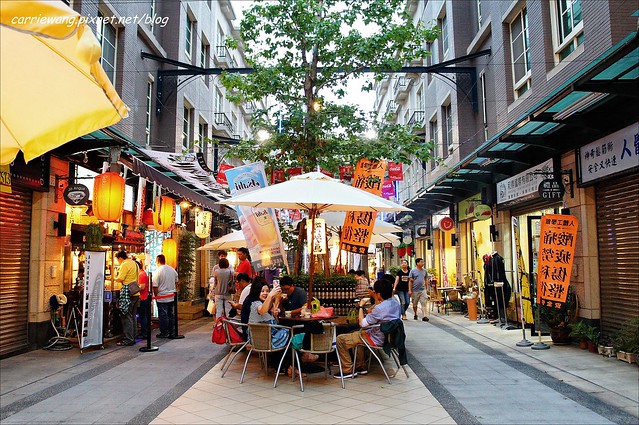 【台中逢甲美食】Mini Mapper。隱身在逢甲商圈的韓系小酒館，微醺的週末夜晚，彩色調酒隨身帶著喝 @飛天璇的口袋