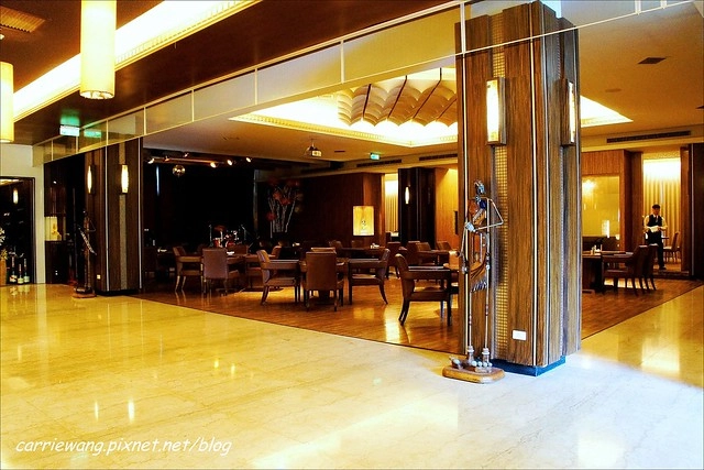 【台中美食推薦】三A鐵板燒。餐點變化性大，商業午餐CP值高，咖啡也好好喝，值得再訪！ @飛天璇的口袋