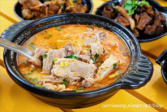 【台中小吃美食】阿芃師鴨香寶當歸鴨。搬了家空間更寬敞，夏季限定涼麵也推出了，還有隱藏版的美食等你來品嚐 @飛天璇的口袋