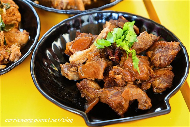 【台中小吃美食】阿芃師鴨香寶當歸鴨。搬了家空間更寬敞，夏季限定涼麵也推出了，還有隱藏版的美食等你來品嚐 @飛天璇的口袋