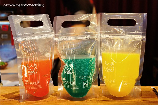 【台中逢甲美食】Mini Mapper。隱身在逢甲商圈的韓系小酒館，微醺的週末夜晚，彩色調酒隨身帶著喝 @飛天璇的口袋