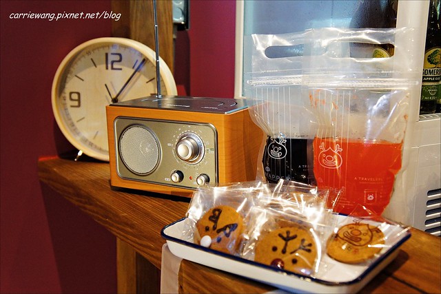 【台中逢甲美食】Mini Mapper。隱身在逢甲商圈的韓系小酒館，微醺的週末夜晚，彩色調酒隨身帶著喝 @飛天璇的口袋