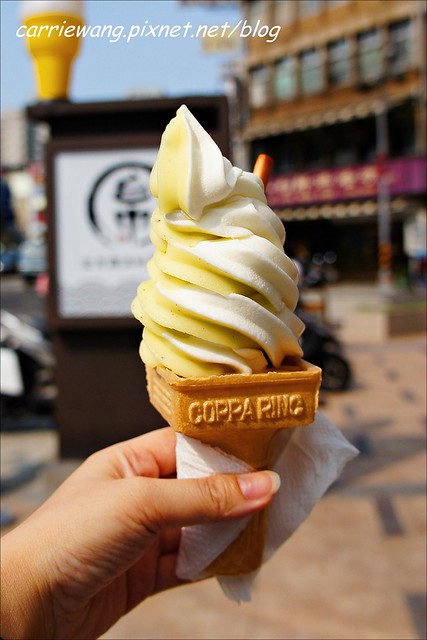 【台中冰品推薦】金帛霜淇淋專賣店。夏天就是要吃冰淇淋，還有季節限定口味，(4/27~4/30兩人同行，第二個半價) @飛天璇的口袋