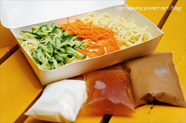 【台中小吃美食】阿芃師鴨香寶當歸鴨。搬了家空間更寬敞，夏季限定涼麵也推出了，還有隱藏版的美食等你來品嚐 @飛天璇的口袋