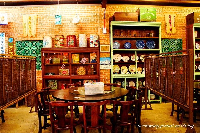 陸光七村｜隱身大坑山上的眷村美食，在廣場上吃辦桌，體驗50年代的懷舊風華，還可以欣賞夜景 @飛天璇的口袋