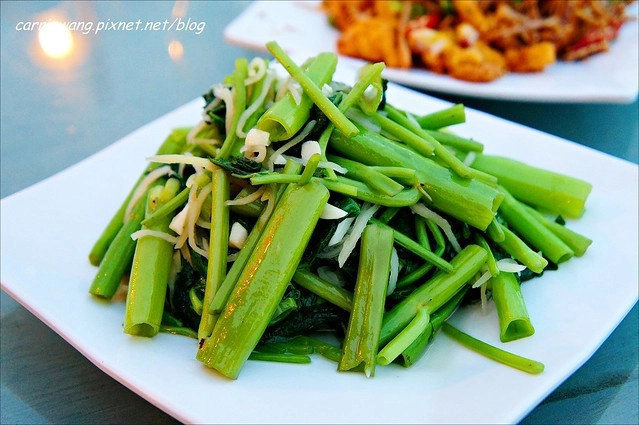 陸光七村｜隱身大坑山上的眷村美食，在廣場上吃辦桌，體驗50年代的懷舊風華，還可以欣賞夜景 @飛天璇的口袋