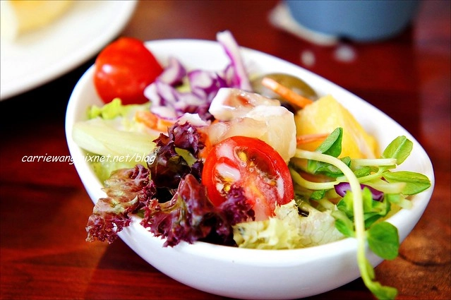 彰化巴特早午餐｜挑戰5公分之極限，費時30分鐘才可以完成的厚鬆餅，彰化現在也吃的到了哦！ @飛天璇的口袋