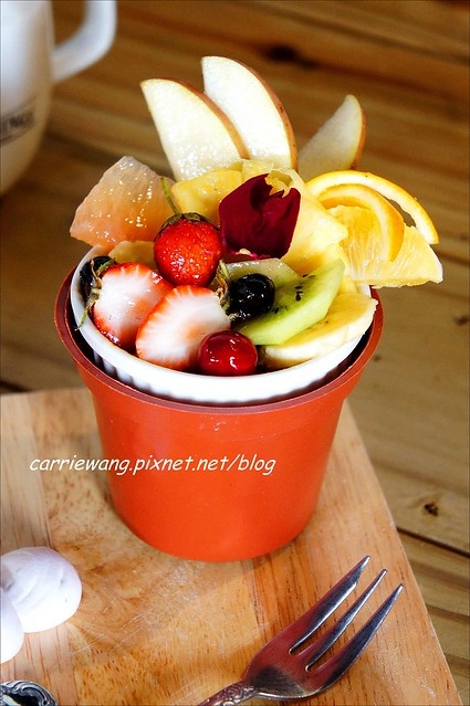 【台中蛋糕甜點】菈唯思法式甜點．La Vie Douce。檸檬塔酸不溜丟，但是好吃又驚艷，逢甲商圈美食推薦！ @飛天璇的口袋