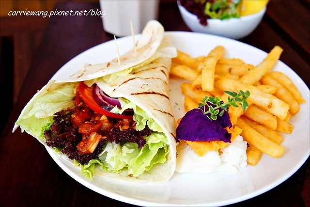 彰化巴特早午餐｜挑戰5公分之極限，費時30分鐘才可以完成的厚鬆餅，彰化現在也吃的到了哦！ @飛天璇的口袋