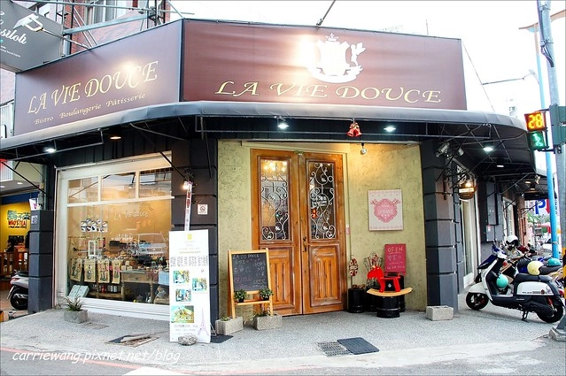 【台中蛋糕甜點】菈唯思法式甜點．La Vie Douce。檸檬塔酸不溜丟，但是好吃又驚艷，逢甲商圈美食推薦！ @飛天璇的口袋