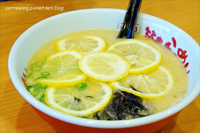 【台中拉麵推薦】山小屋．Yamagoya Ramen。來自日本九州的日式豚骨拉麵，檸檬拉麵清爽好吃！ @飛天璇的口袋