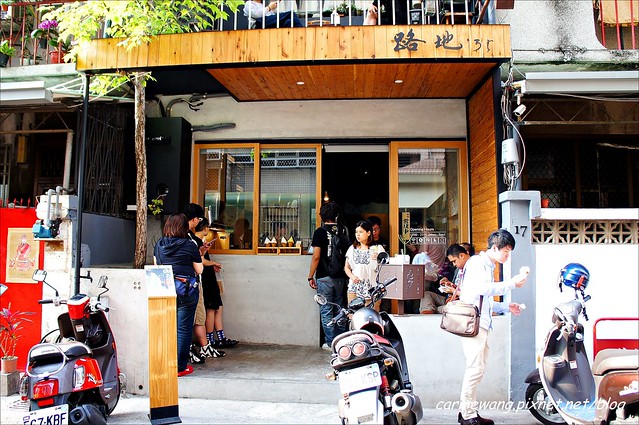 【台中冰品推薦】路地手作り氷菓子。隱藏在勤美誠品商圈巷弄間的日式手工霜淇淋，還有季節限定口味哦！ @飛天璇的口袋