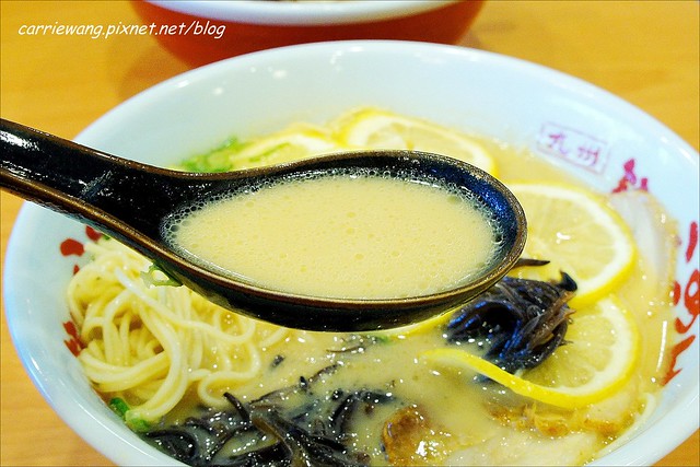 【台中拉麵推薦】山小屋．Yamagoya Ramen。來自日本九州的日式豚骨拉麵，檸檬拉麵清爽好吃！ @飛天璇的口袋