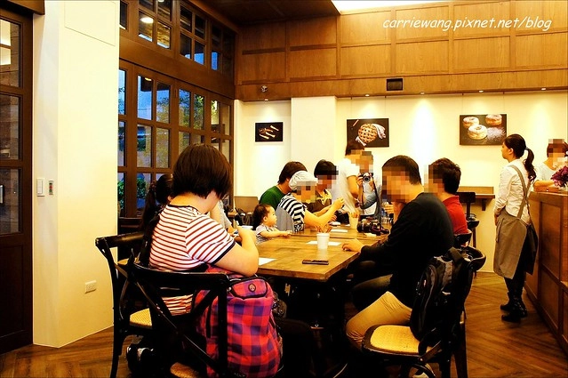 8%ice 甜．鹹點心屋｜日式建築裡賣的是法式甜點，超夯的閃電泡芙來襲 @飛天璇的口袋