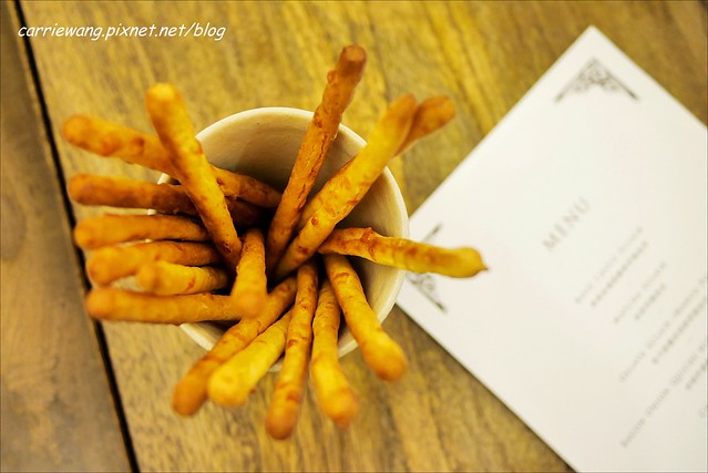 8%ice 甜．鹹點心屋｜日式建築裡賣的是法式甜點，超夯的閃電泡芙來襲 @飛天璇的口袋