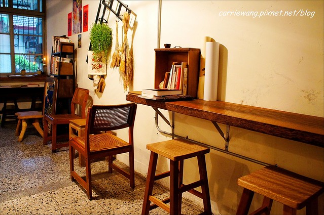 【台中下午茶推薦】5春咖啡。老宅新思維，只賣單品咖啡還有手作甜點，個性老闆傳遞簡單溫度 @飛天璇的口袋