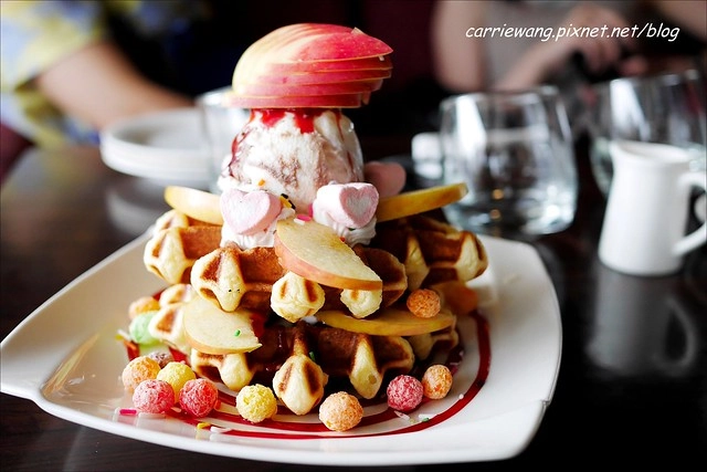 【金門美食推薦】Lin+ Coffee。手作咖啡飄香，還有超吸晴的蜜糖吐司和比利時鬆餅，在金門也可以悠閒地享受下午茶 @飛天璇的口袋