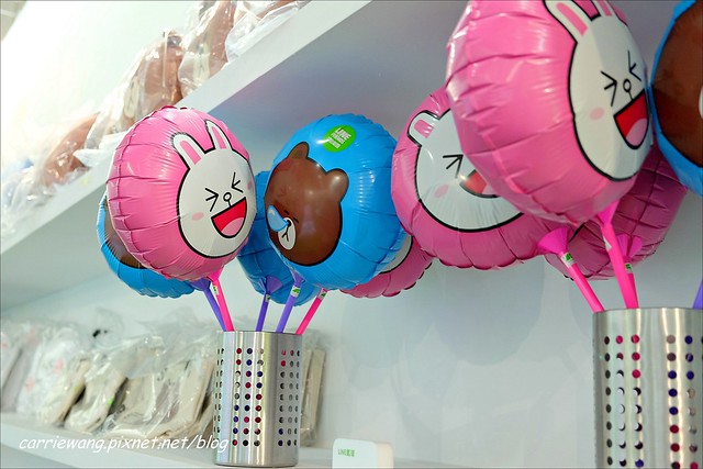 【LINE FRIENDS 互動樂園。台中場】可愛的LINE貼圖從手機躍上實境，台中場於6/21~9/14在大台中國際會展中心展出 @飛天璇的口袋