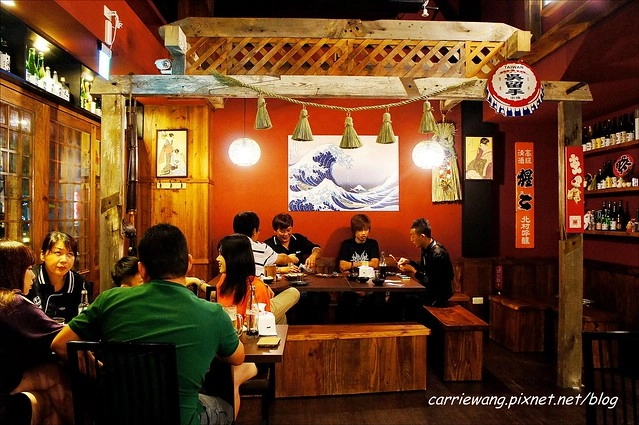 【台中居酒屋推薦】吳留手串燒居酒屋@台中店。日式木屋品嚐美味串燒，下班後就是要小酌一番，位在勤美誠品商圈的深夜食堂 @飛天璇的口袋