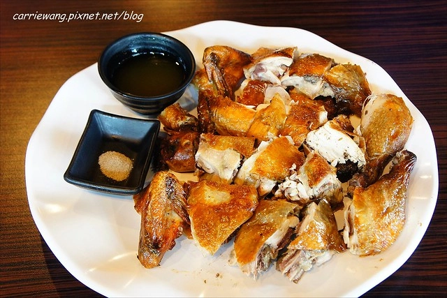 窯滾天堂｜北屯生態公園附近，有附屬停車場，窯滾蔥浪雞好吃 @飛天璇的口袋