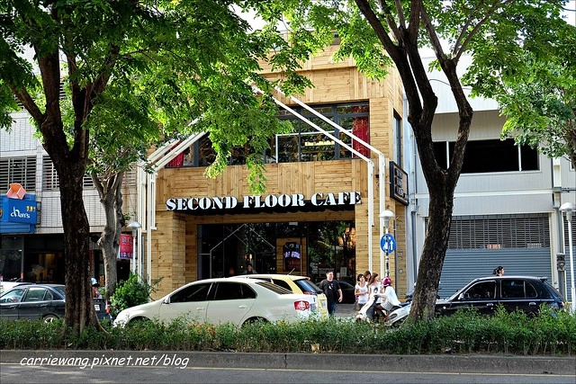 貳樓餐廳台中店：餐點份量大選擇性多，還可以把危機化成轉機 @飛天璇的口袋